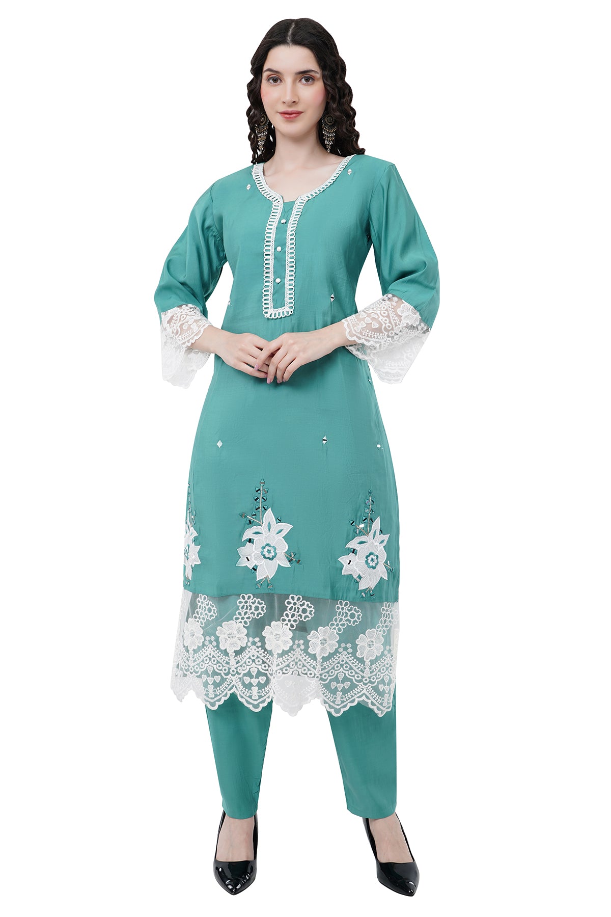Elegant Embroidered Green Women's Kurta Set With Duppatta
